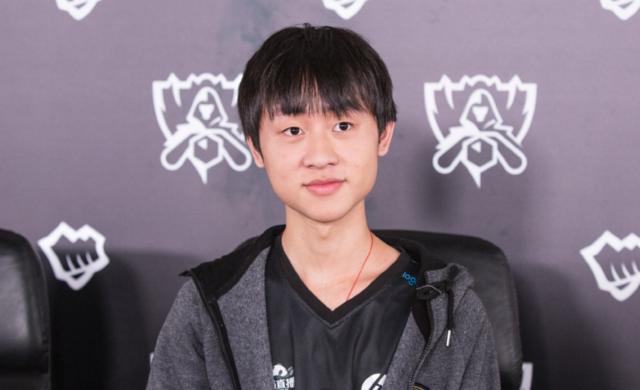 意媒：多夫比克左股直肌腱受伤，预计将缺席大约4到6周的时间